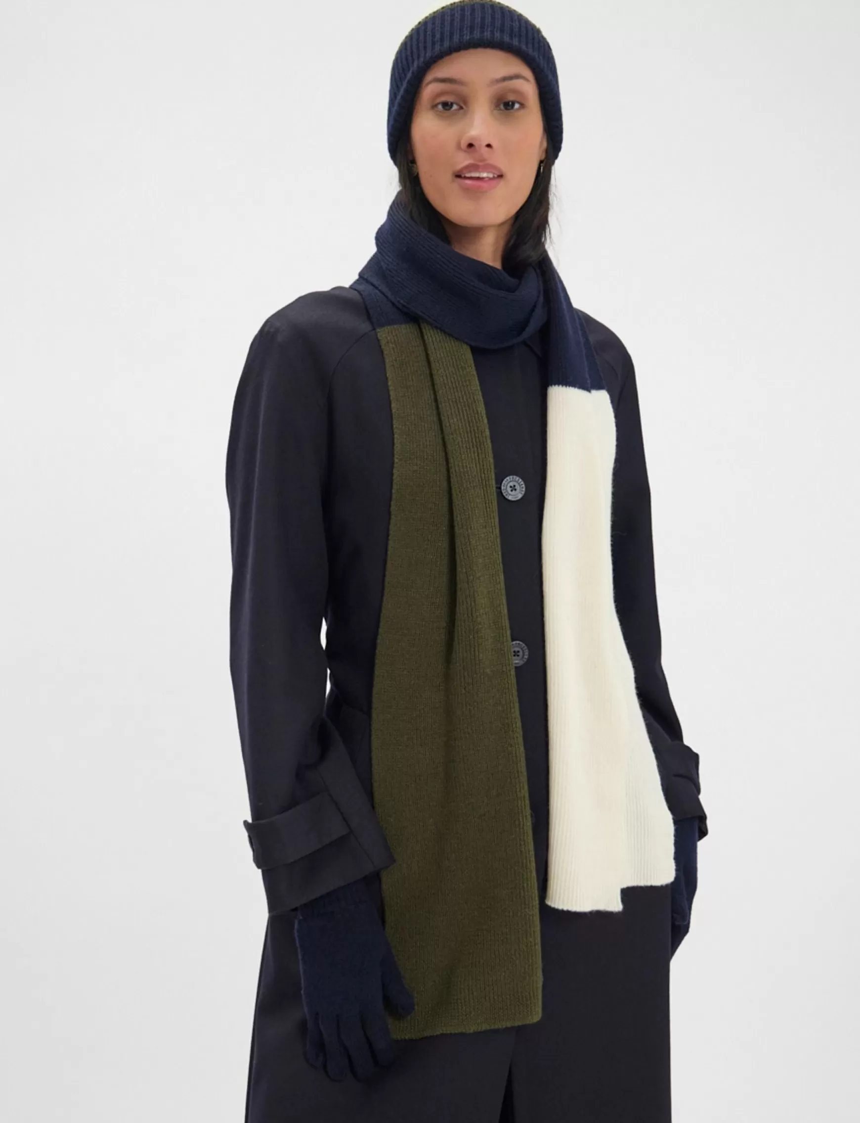 Ines de la Fressange Paris Ysée scarf in wool, navy, khaki and ecru Best